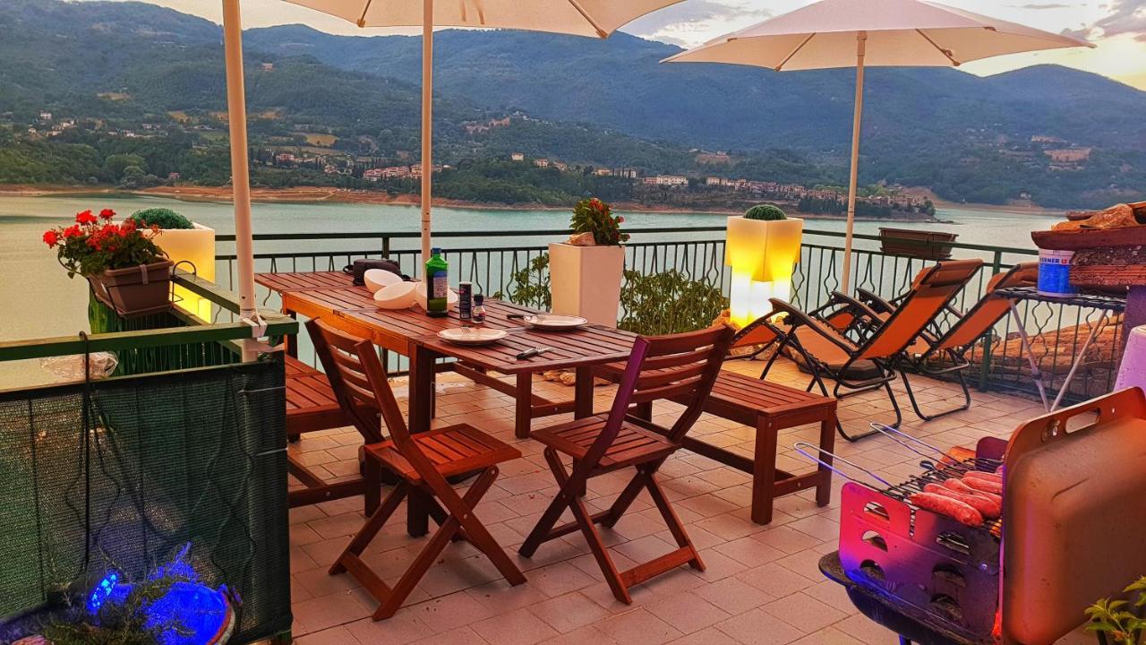 La Terrazza Sul Lago Turano Castel di Tora Exterior photo