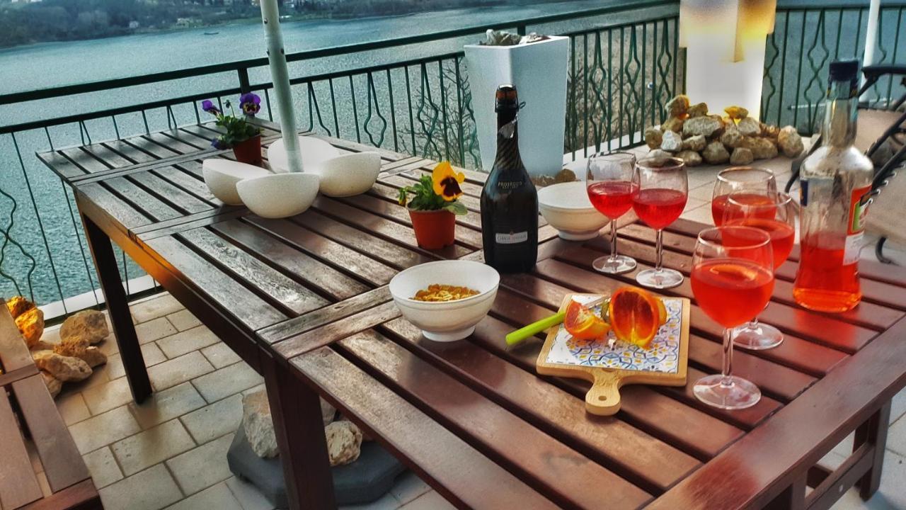 La Terrazza Sul Lago Turano Castel di Tora Exterior photo
