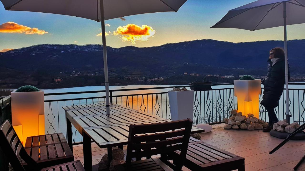 La Terrazza Sul Lago Turano Castel di Tora Exterior photo